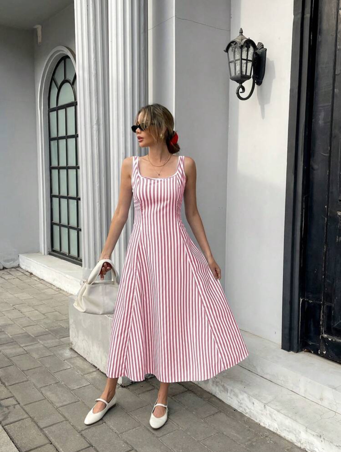 Sleeveless stripped dress