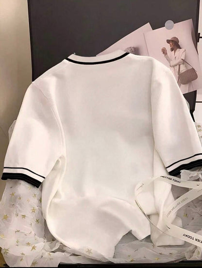 White t-shirt