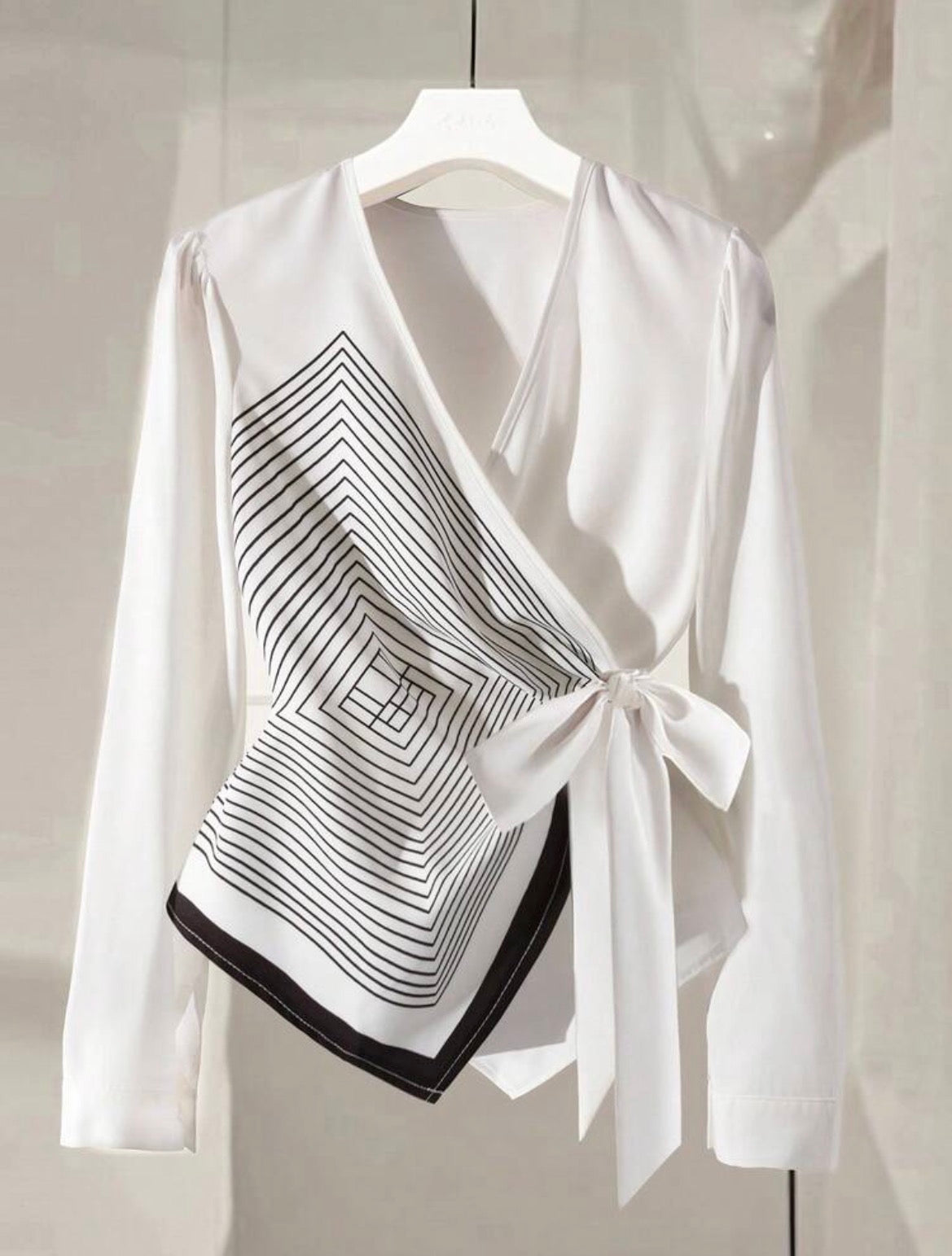 Women Knot Side Long Sleeve Asymmetrical Blouse