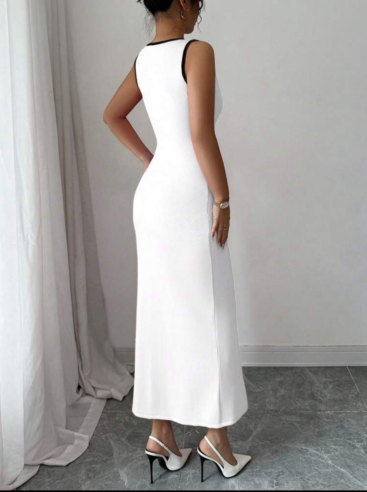 Sleeveless open front Knit Dress - White